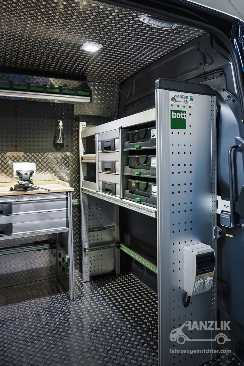 Mercedes Benz Sprinter