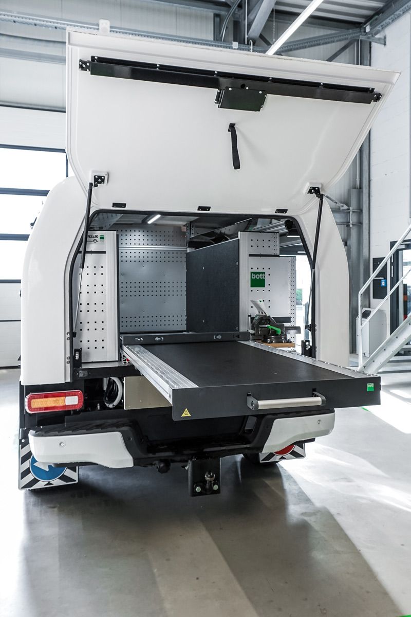 Ford Ranger mit GFK-Aufbau