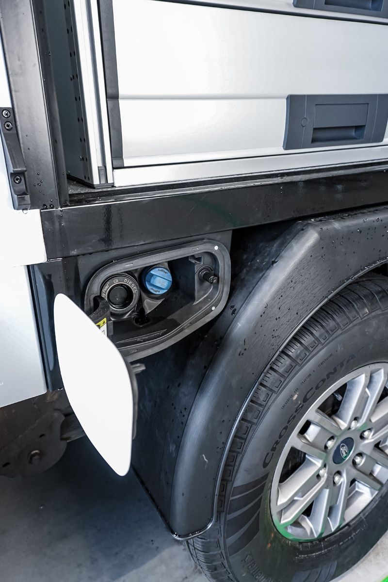 Ford Ranger mit GFK-Aufbau