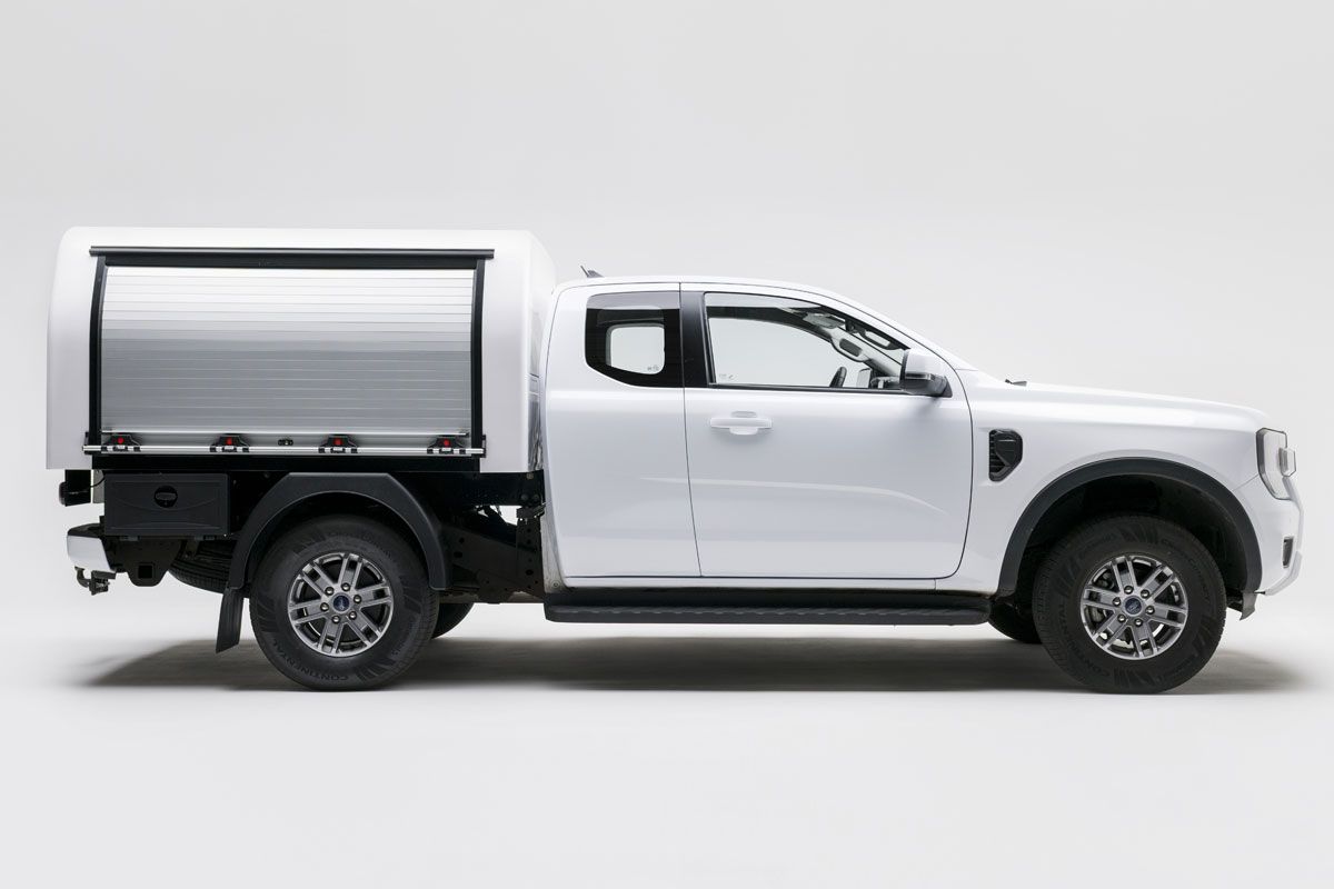 Ford Ranger mit GFK-Aufbau