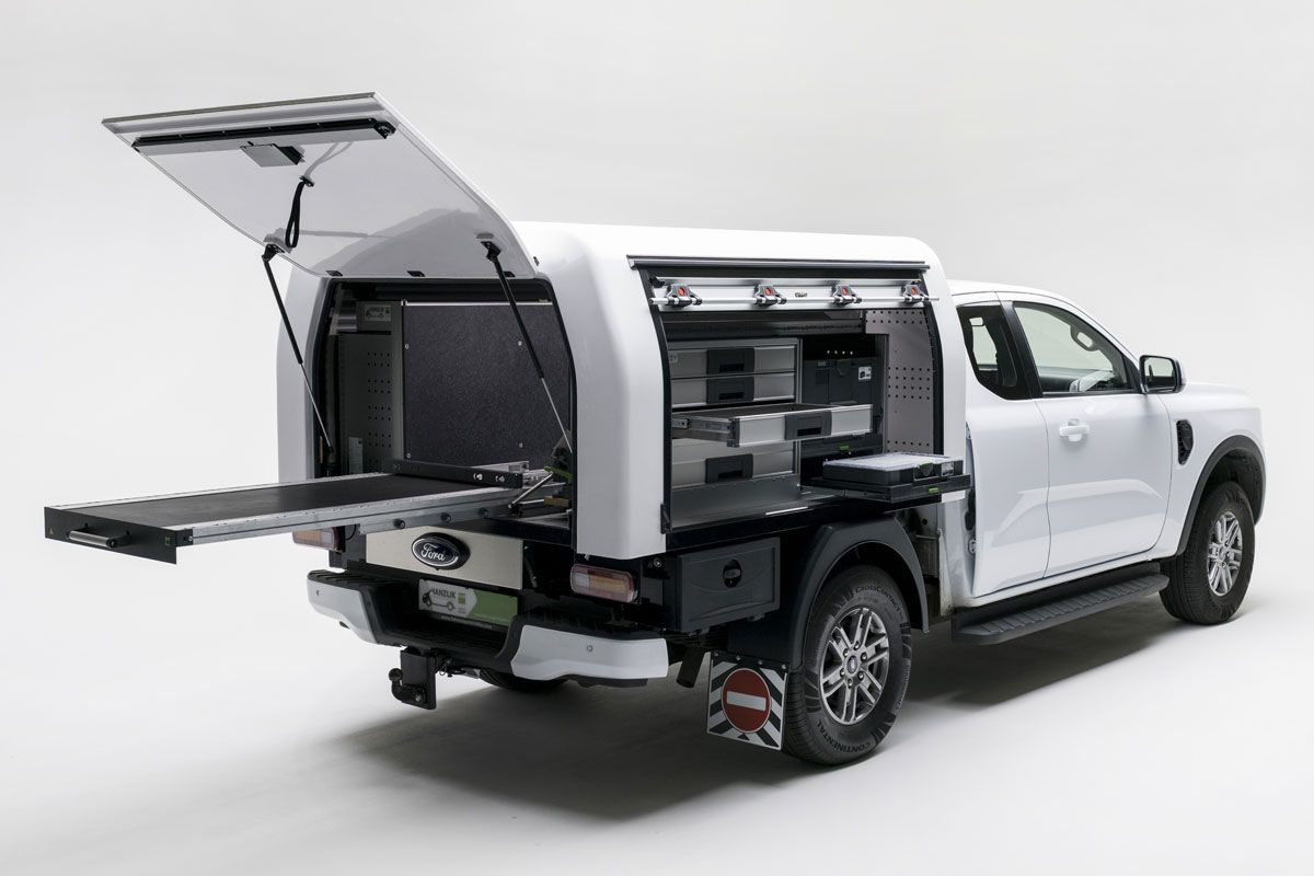 Ford Ranger mit GFK-Aufbau