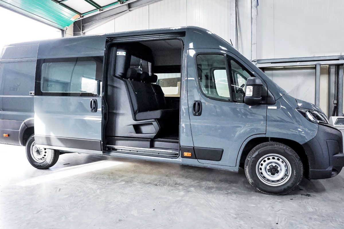 Peugeot Boxer L4H2 mit Doppelkabine