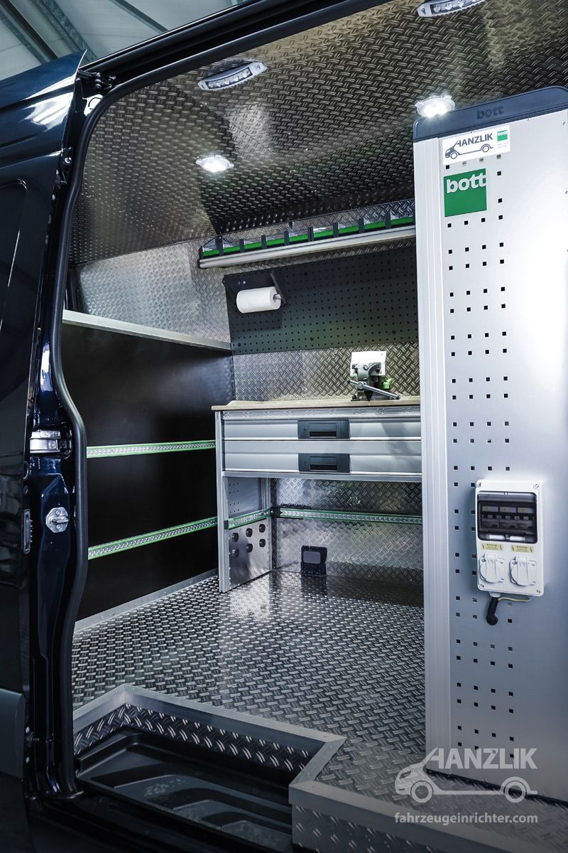 Mercedes Benz Sprinter