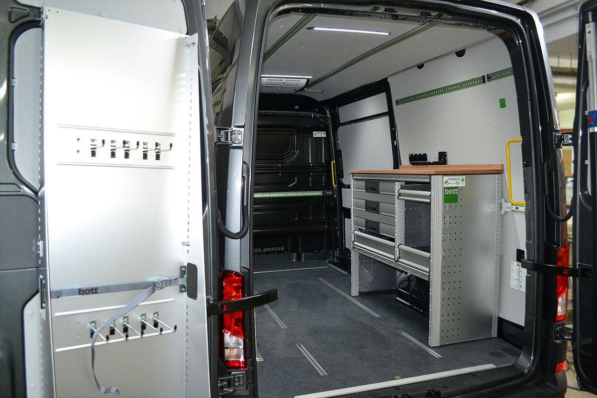 Fahrzeugeinrichtung VW Crafter L3H3