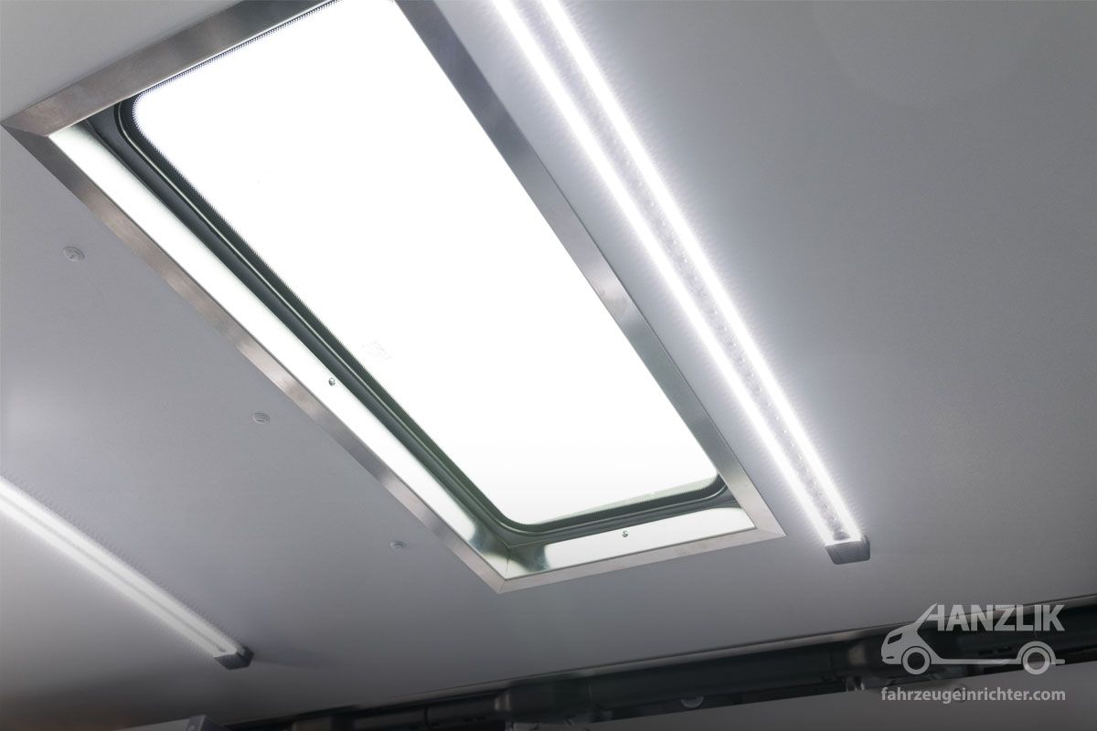 Demofahrzeug -  Mercedes Sprinter L2H2