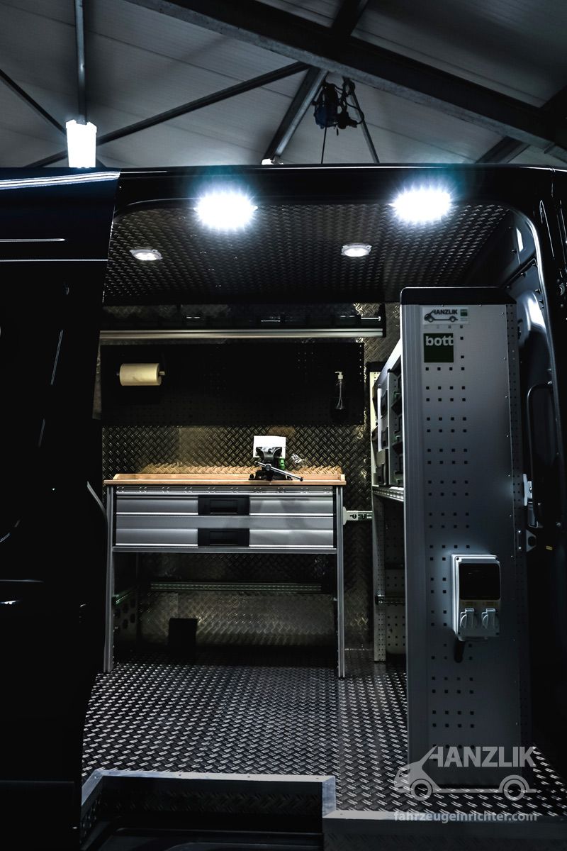 Mercedes Benz Sprinter