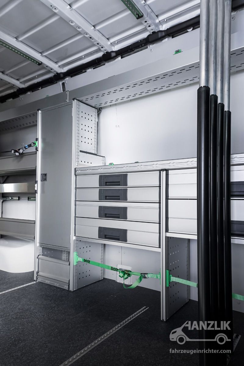 Mercedes-Benz Sprinter L3H2