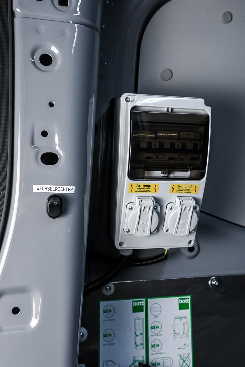 VW New Transporter Plus (Multicap)