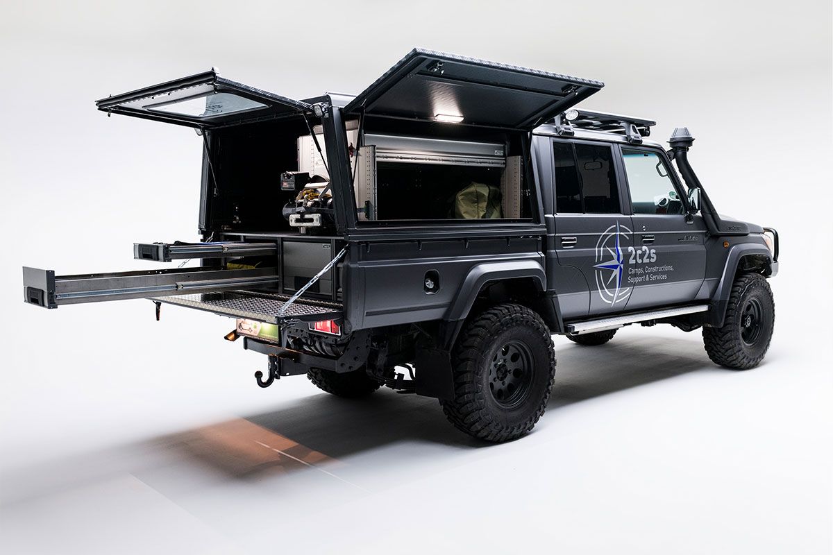 Fahrzeugeinrichtung Toyota Land Cruiser